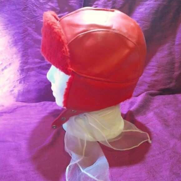 Aviator/Elmer fudd type hat, vintage never wore